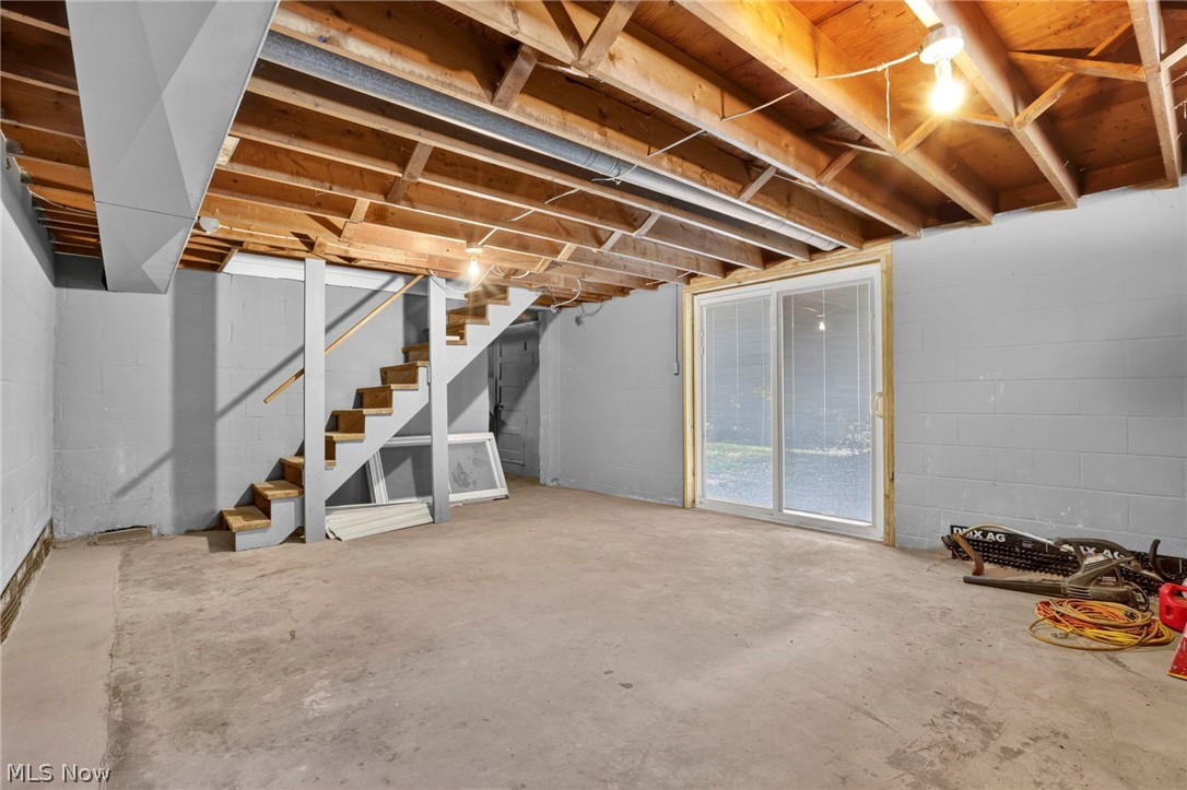 86 Van Sant Street Property Photo 15