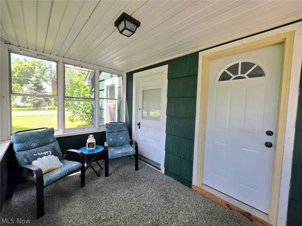 2335 W River Road Property Photo 25
