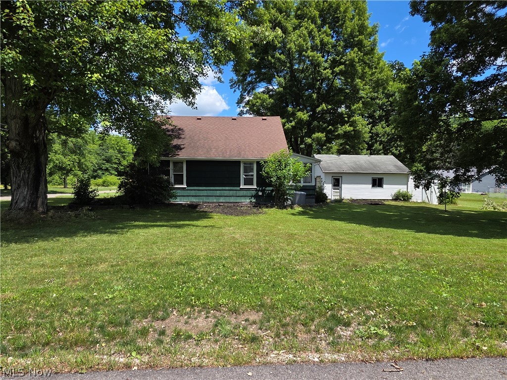 2335 W River Road Property Photo 33