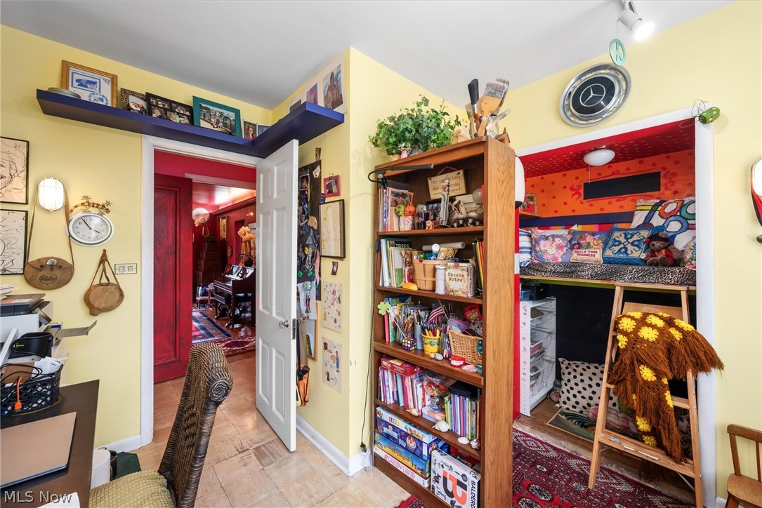 504 E Perry Street Property Photo 15
