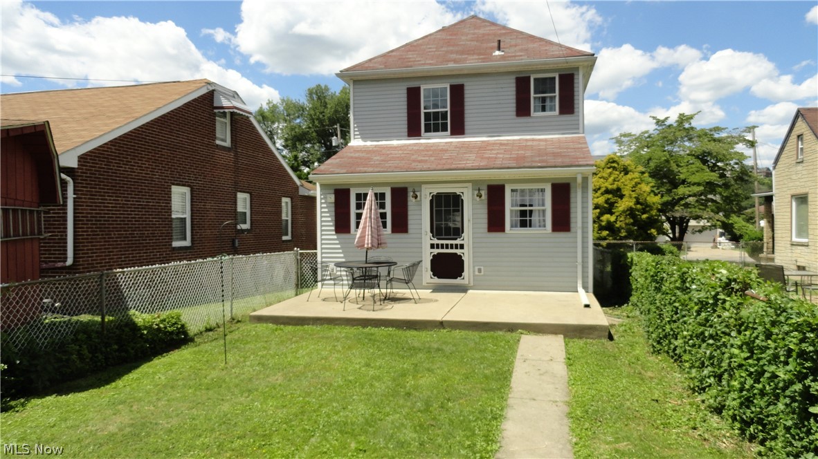 128 Columbia Property Photo 6
