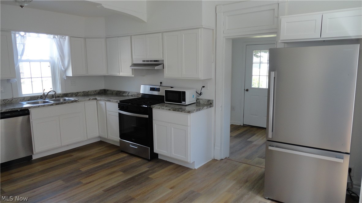 128 Columbia Property Photo 16