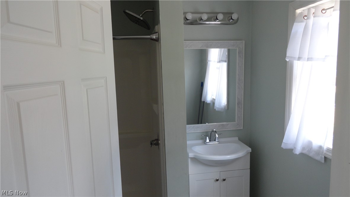128 Columbia Property Photo 21