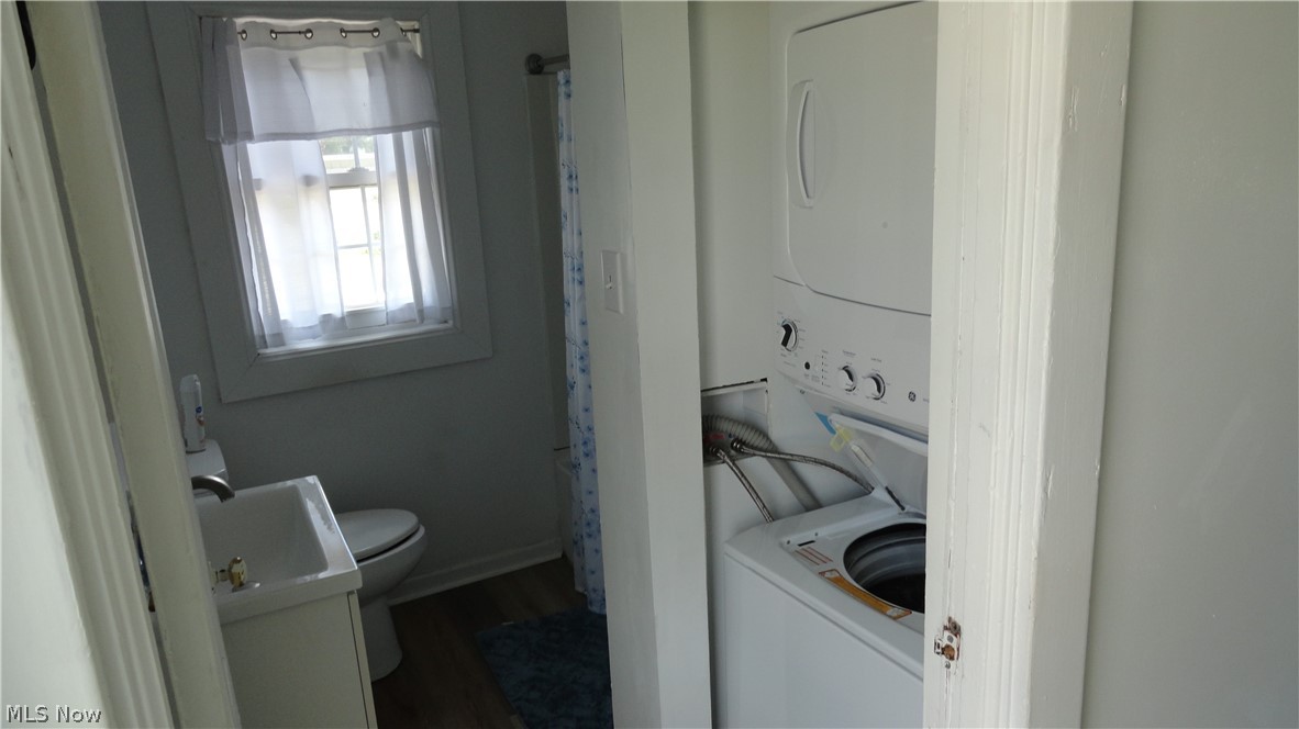 128 Columbia Property Photo 23