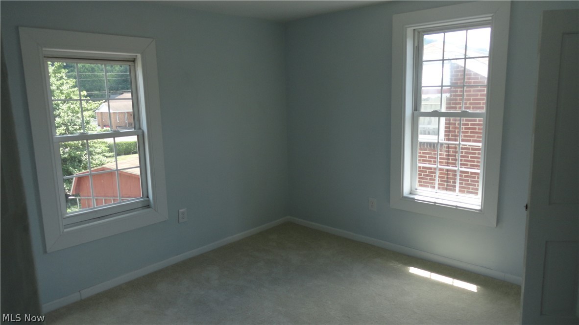 128 Columbia Property Photo 24
