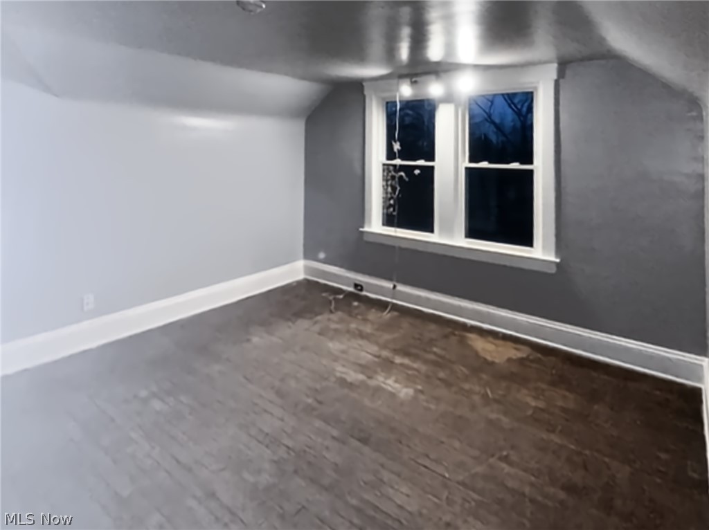 1382 E 188th Street Property Photo 23