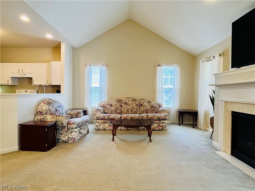 1205 E Mallard Drive Property Photo 4