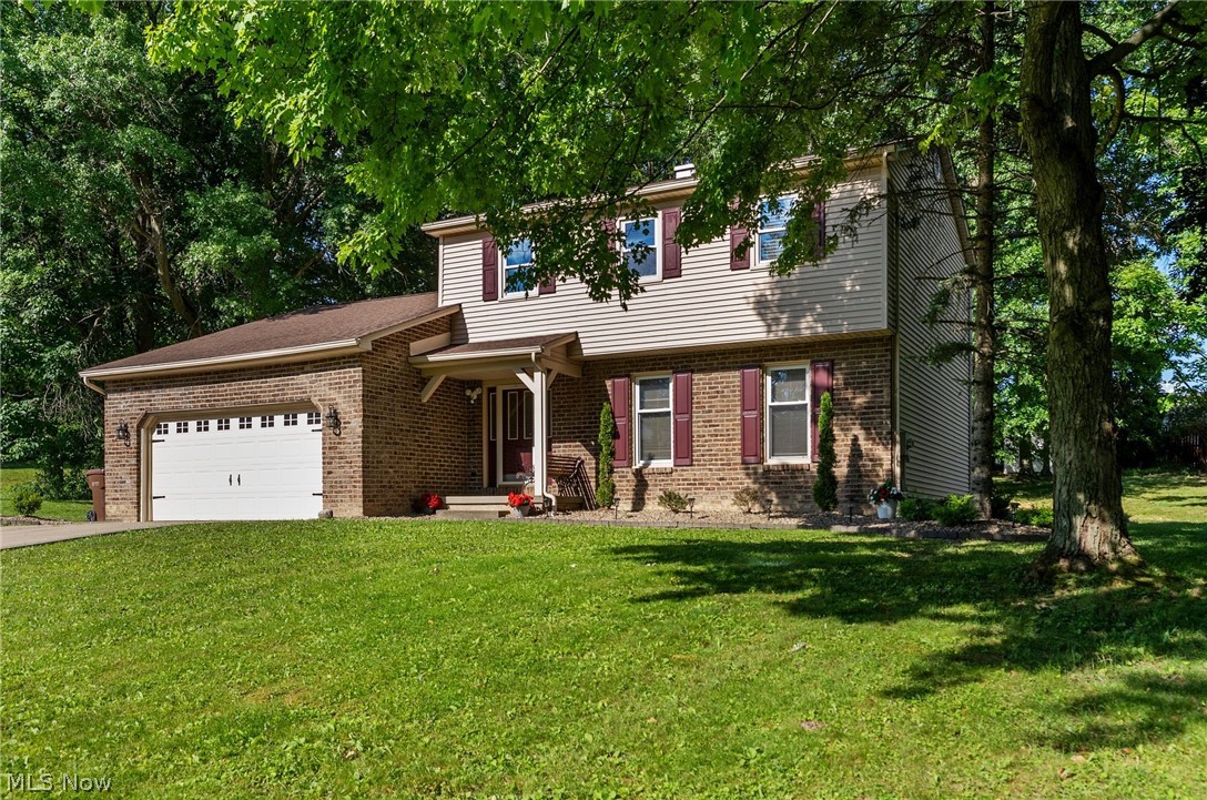 511 Stoneybrook Lane Property Photo 3