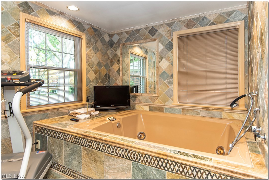 2677 Rocklyn Road Property Photo 25