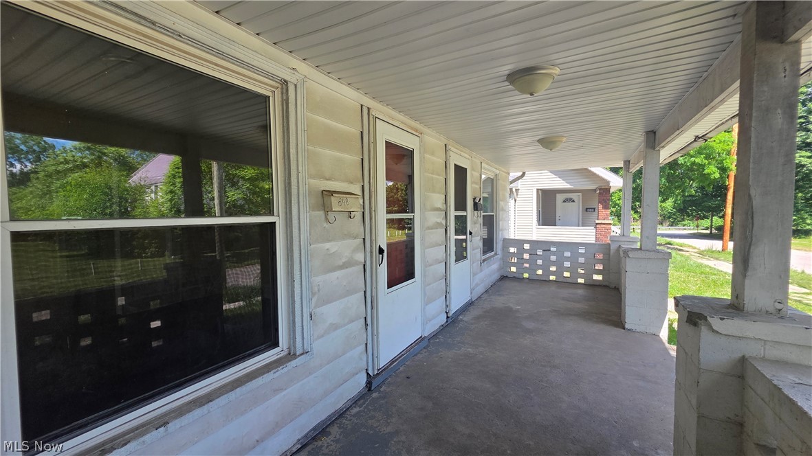 846 Hunter Street Property Photo 4