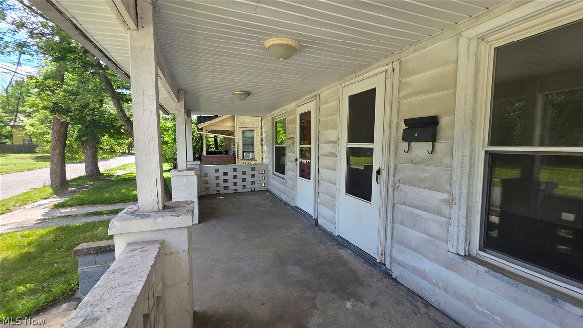 846 Hunter Street Property Photo 5