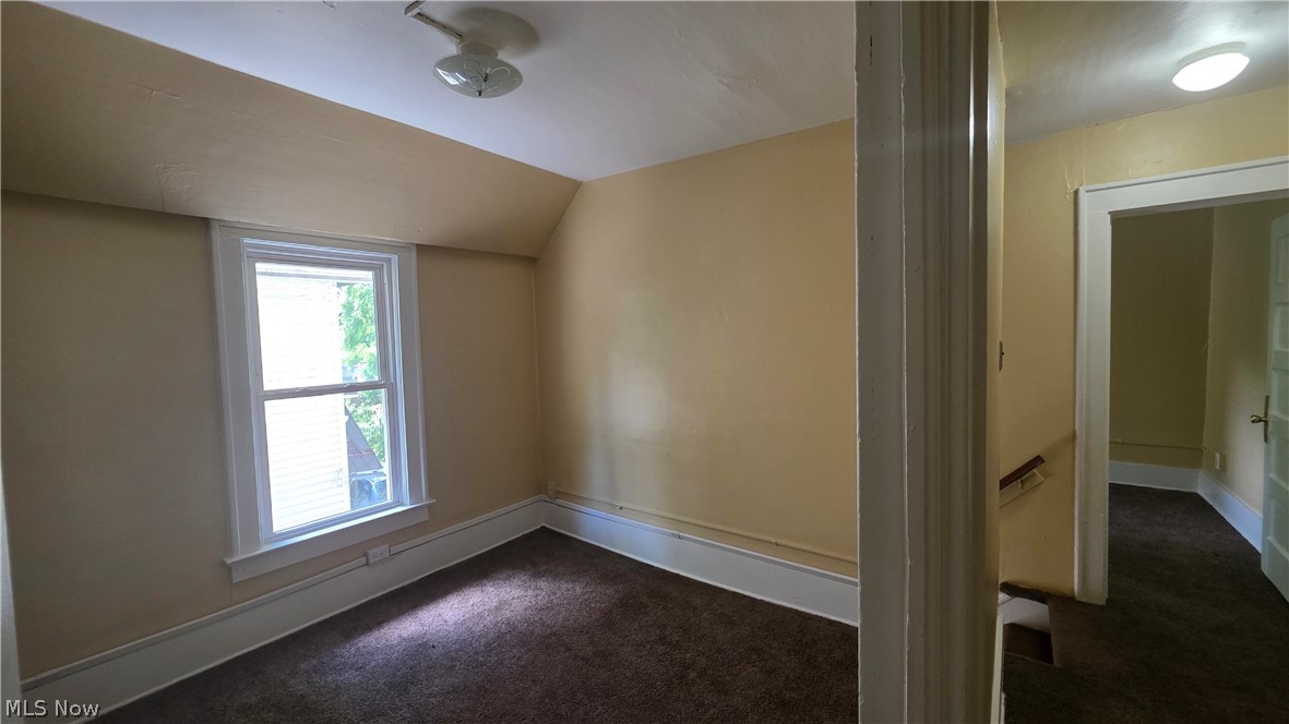 846 Hunter Street Property Photo 22