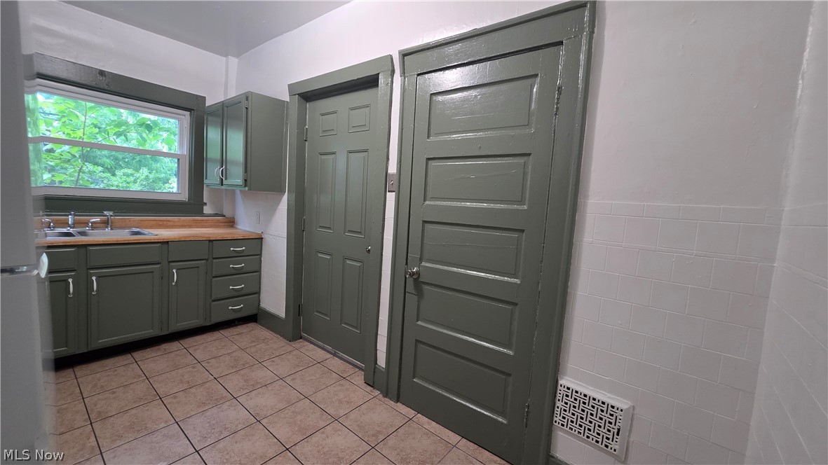 846 Hunter Street Property Photo 30