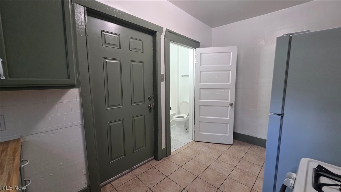 846 Hunter Street Property Photo 33