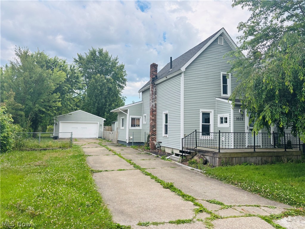 1614 E 49th Street Property Photo 1