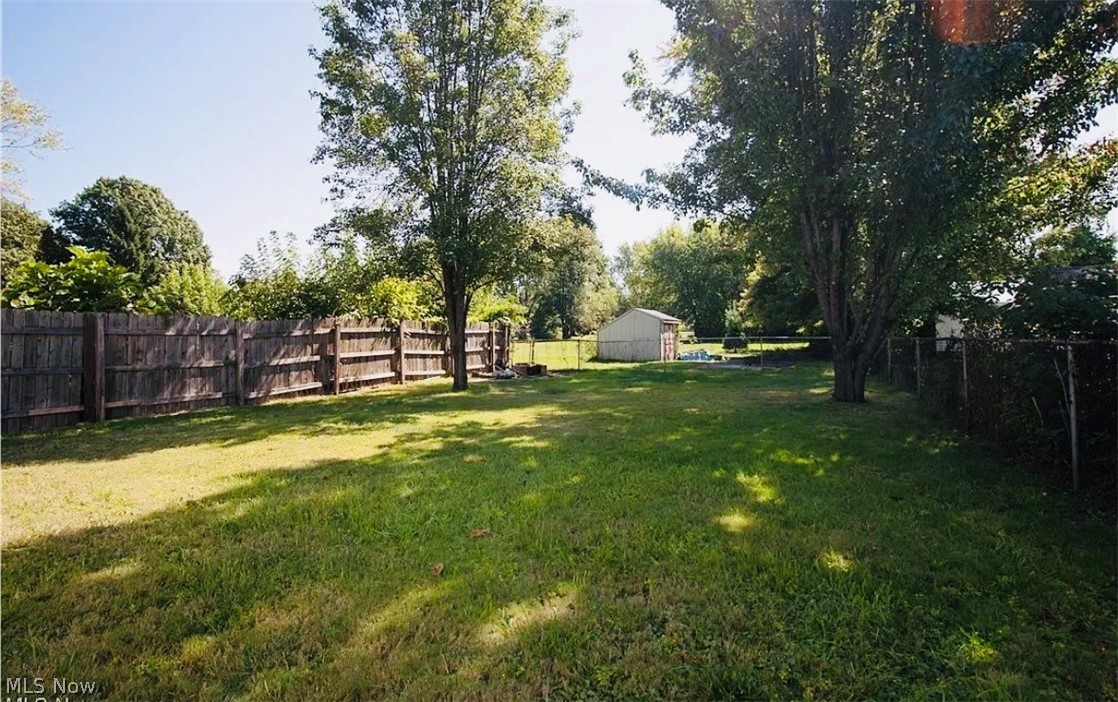1614 E 49th Street Property Photo 14