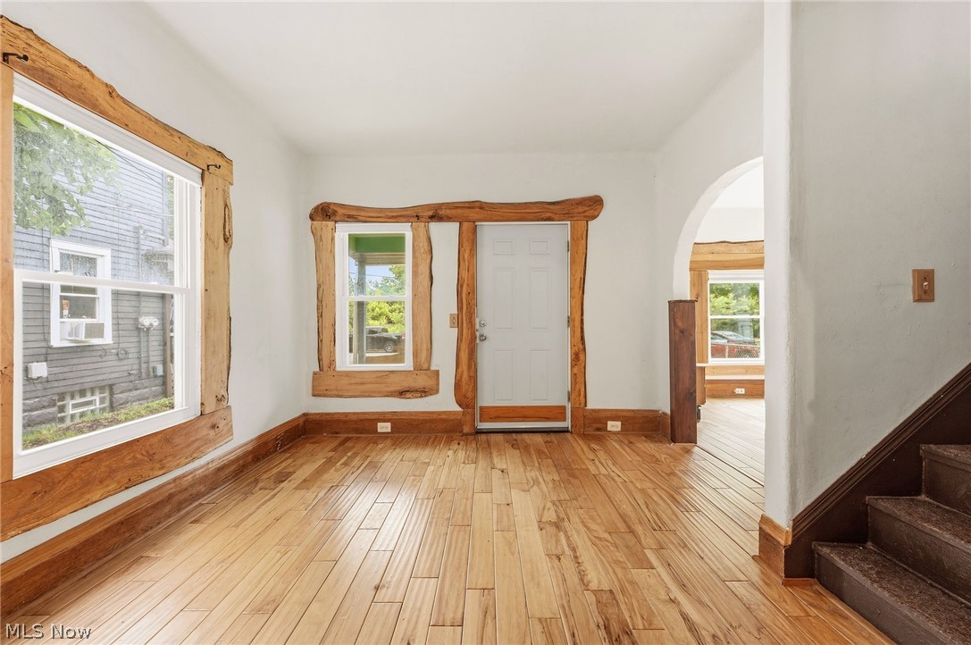 6914 Wakefield Avenue Property Photo 2