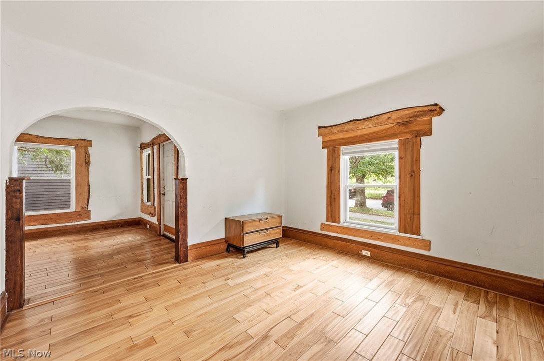 6914 Wakefield Avenue Property Photo 4
