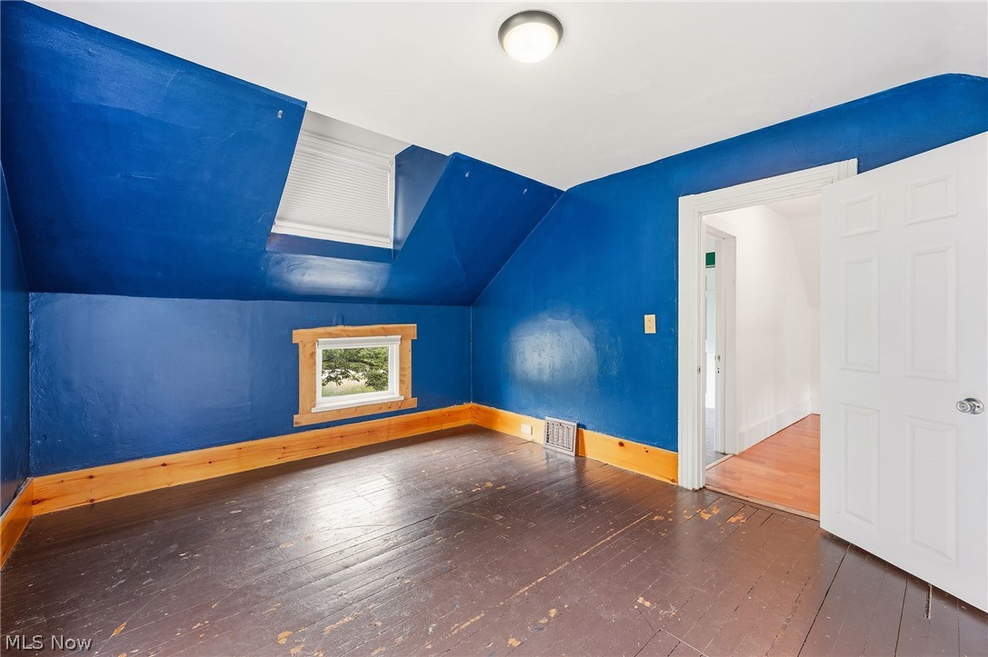 6914 Wakefield Avenue Property Photo 17