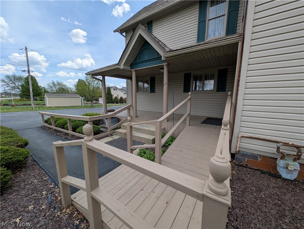 17991 Mahoning Avenue Property Photo 7