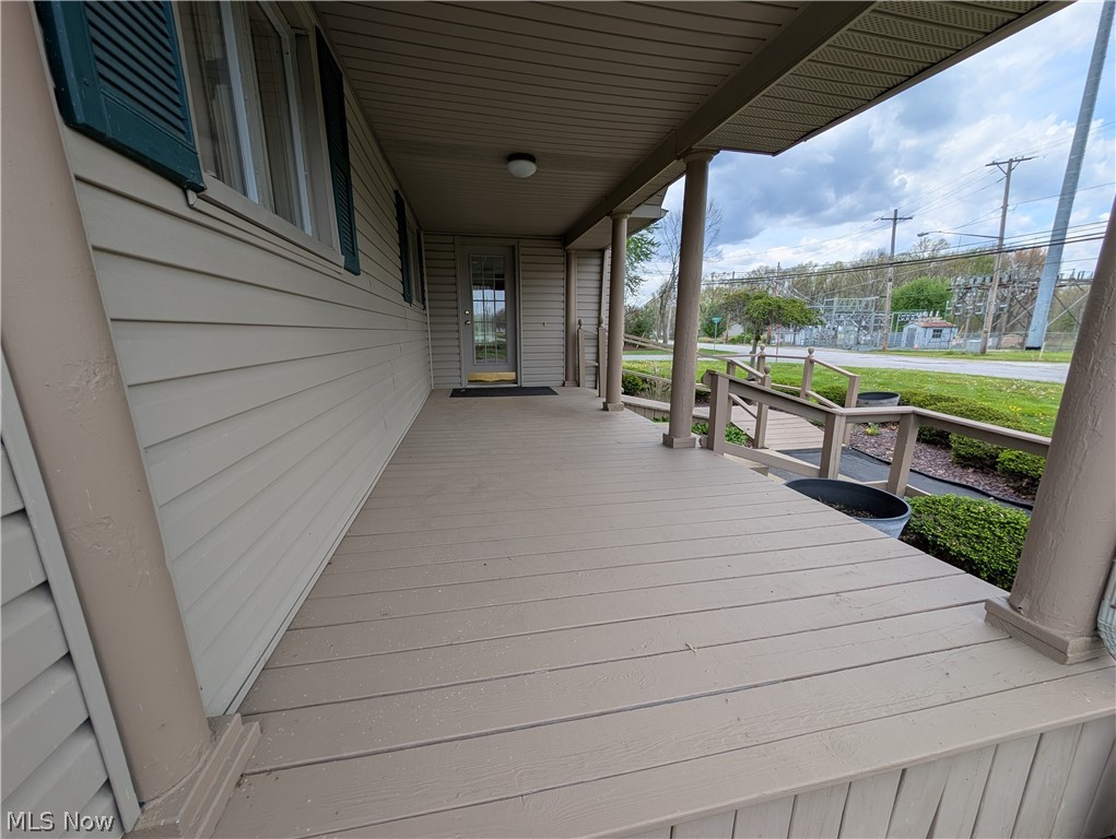 17991 Mahoning Avenue Property Photo 8