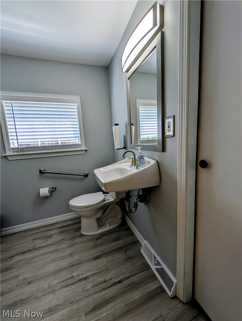 17991 Mahoning Avenue Property Photo 20