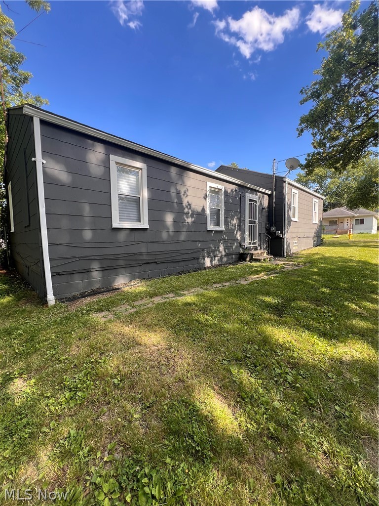 1093 Joy Avenue Property Photo 2