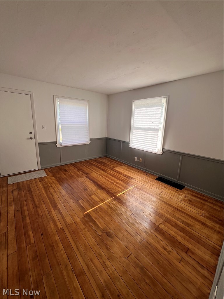 1093 Joy Avenue Property Photo 3