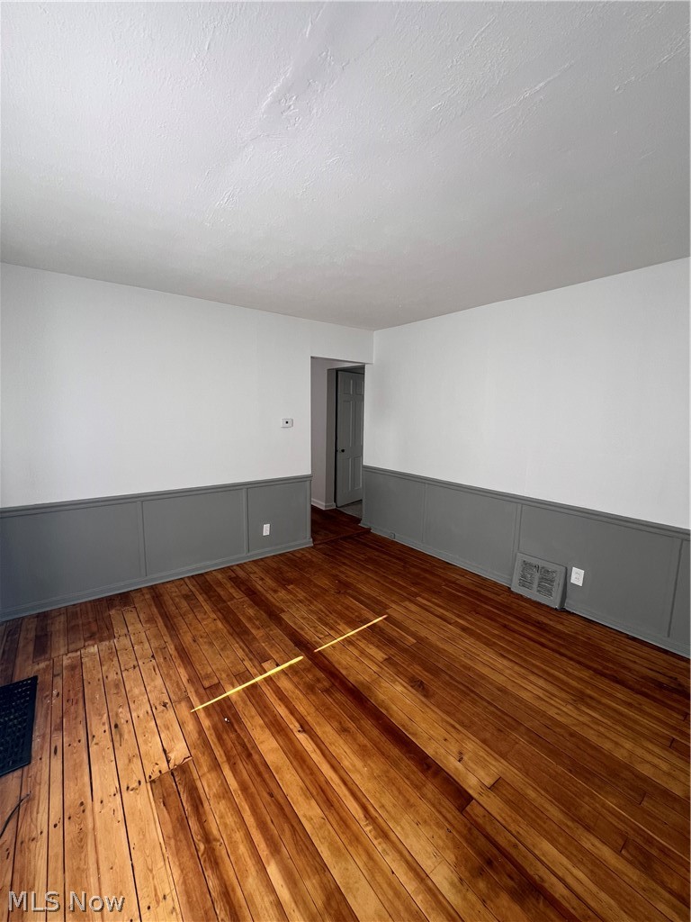 1093 Joy Avenue Property Photo 6