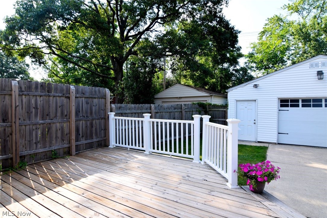 3574 Farland Road Property Photo 1