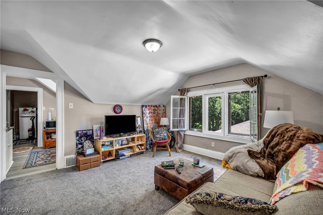 1288 Pondview Avenue Property Photo 23