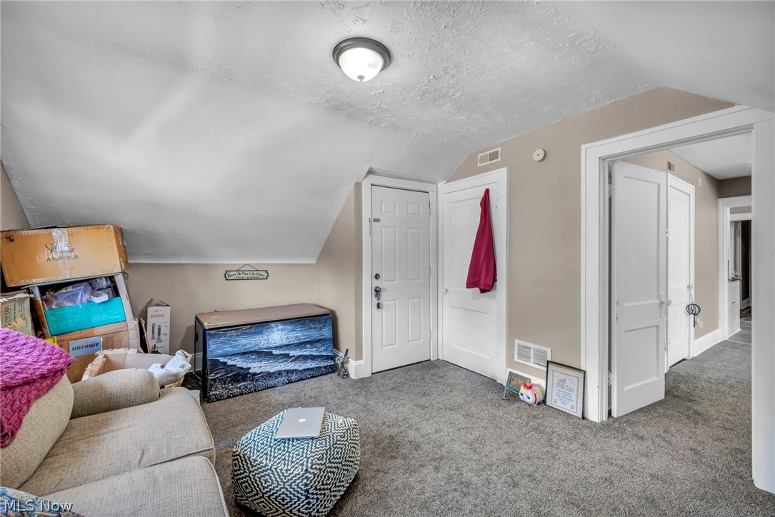 1288 Pondview Avenue Property Photo 25
