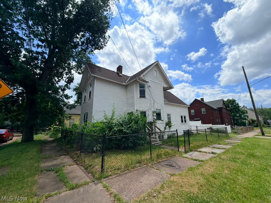 2982 E 67th Street Property Photo 5
