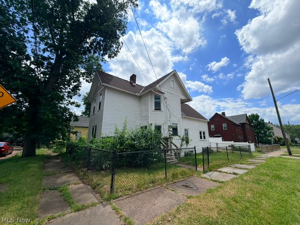2982 E 67th Street Property Photo 6