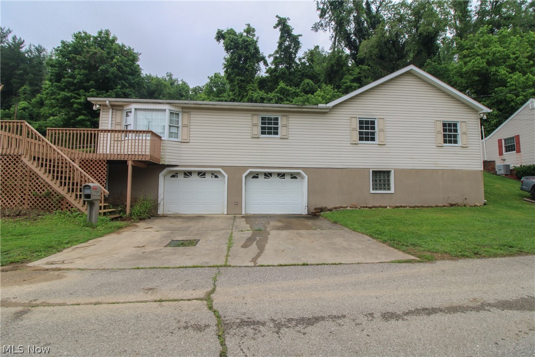 548 W 39th Street Property Photo 1