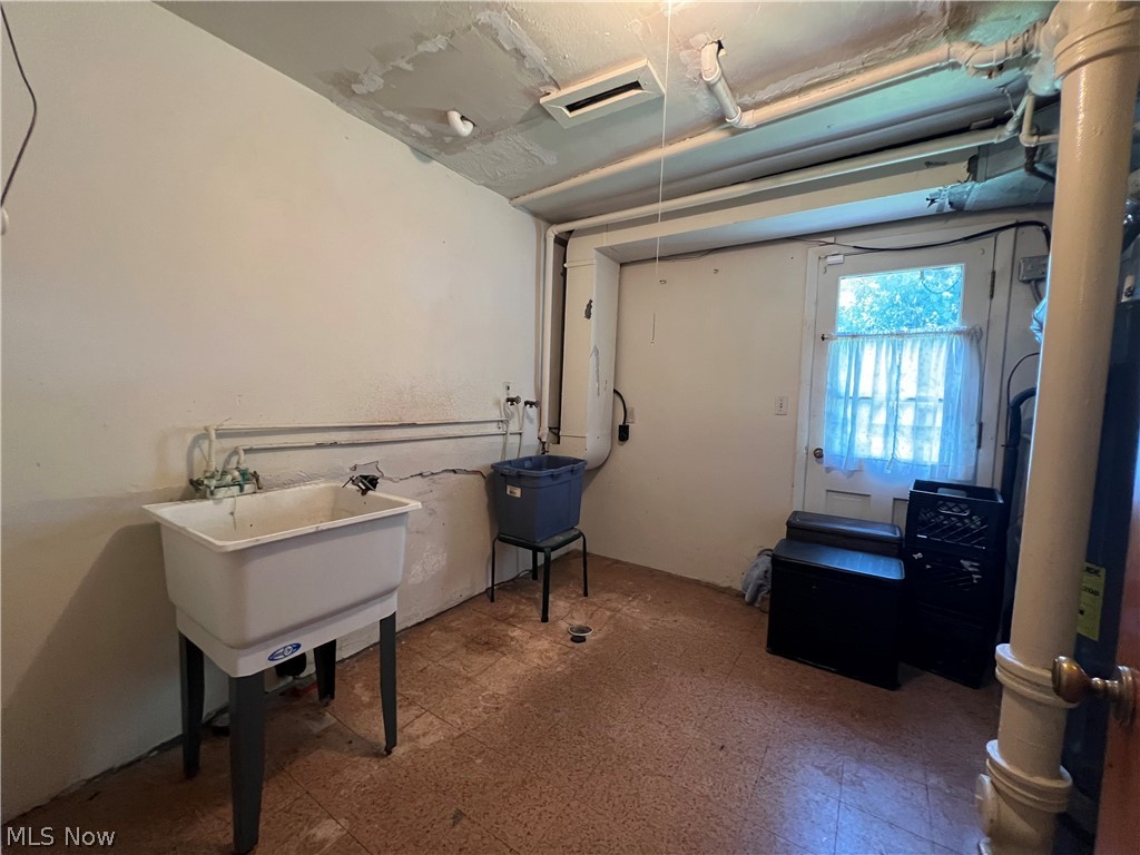 1559 Fairfax Road Property Photo 17