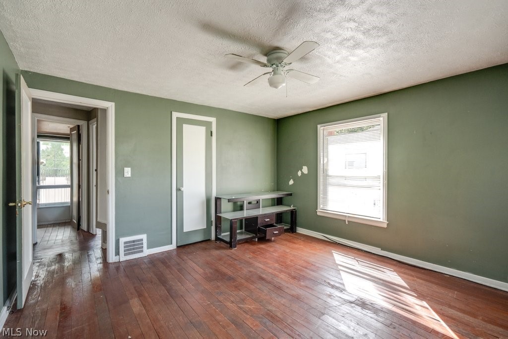 1445 Sulzer Avenue Property Photo 12