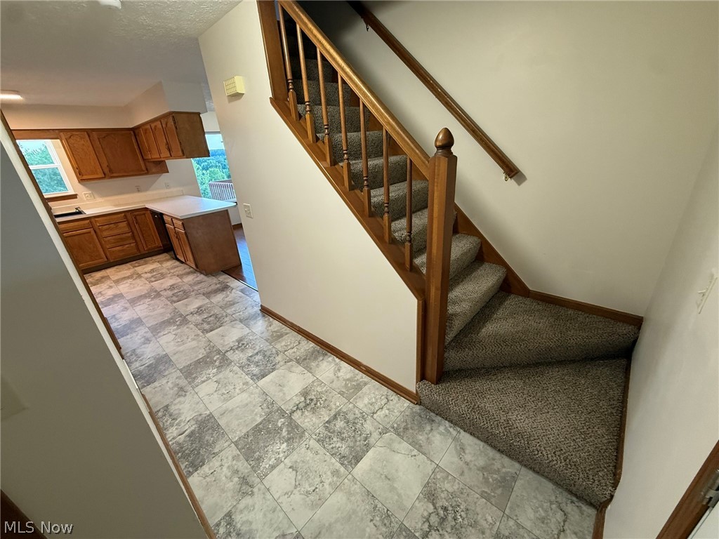 9724 Lafont Circle Ne Property Photo 2