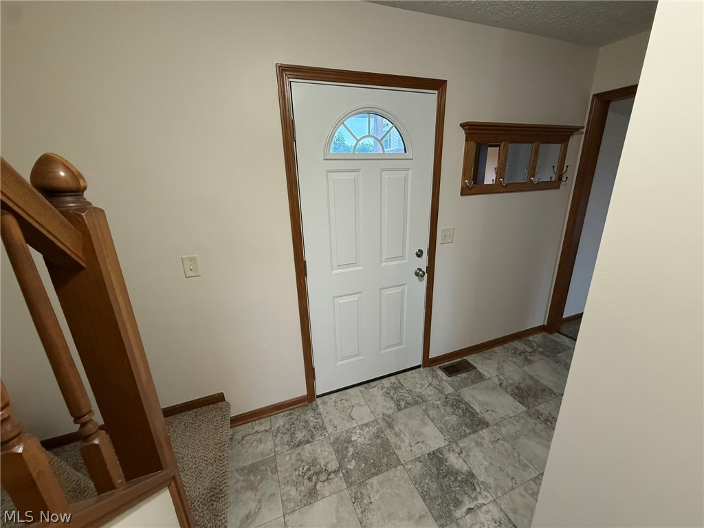 9724 Lafont Circle Ne Property Photo 3