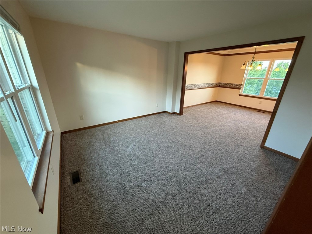 9724 Lafont Circle Ne Property Photo 4