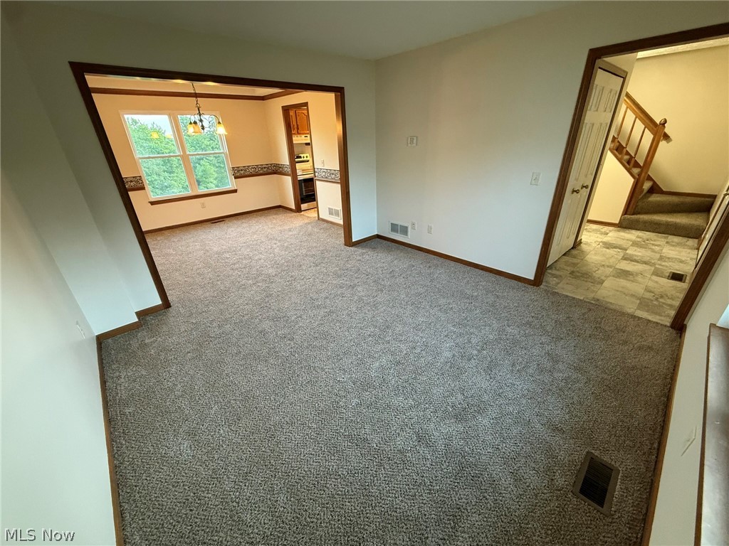 9724 Lafont Circle Ne Property Photo 5