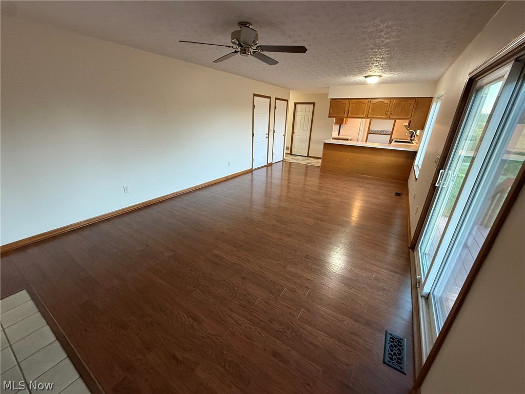 9724 Lafont Circle Ne Property Photo 18