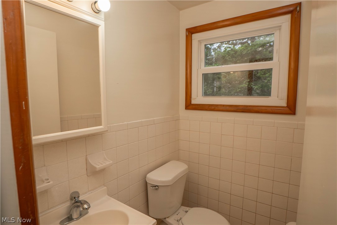 3837-3839 Beech Hill Road Nw Property Photo 10