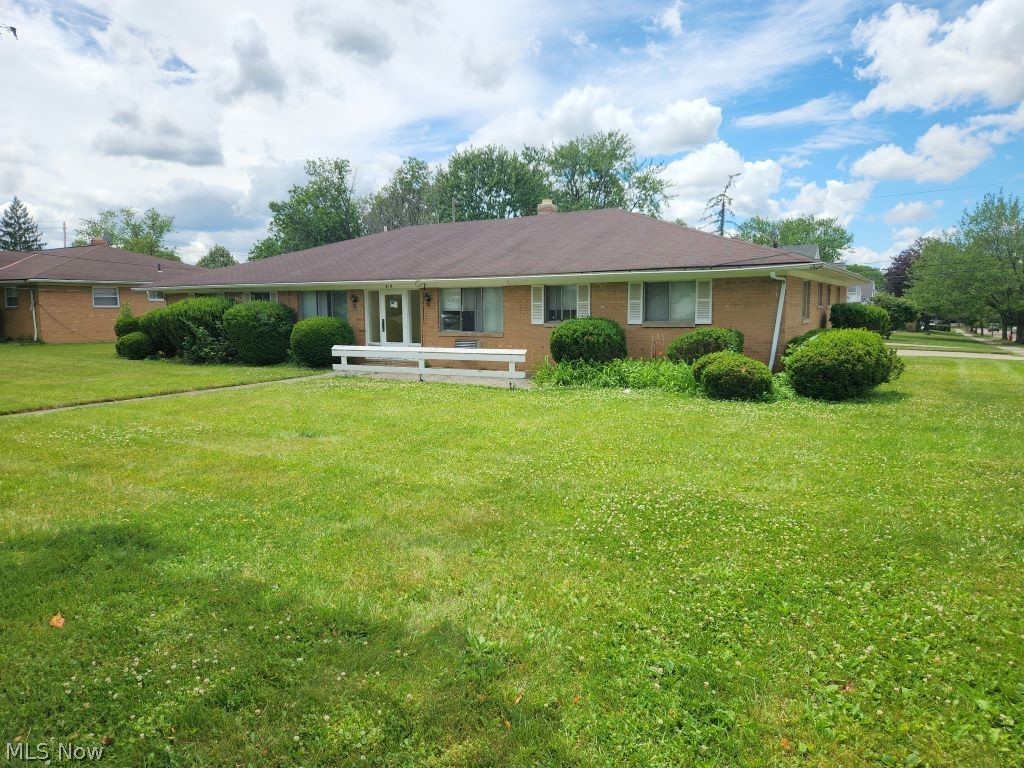 419 Center Road Property Photo 1