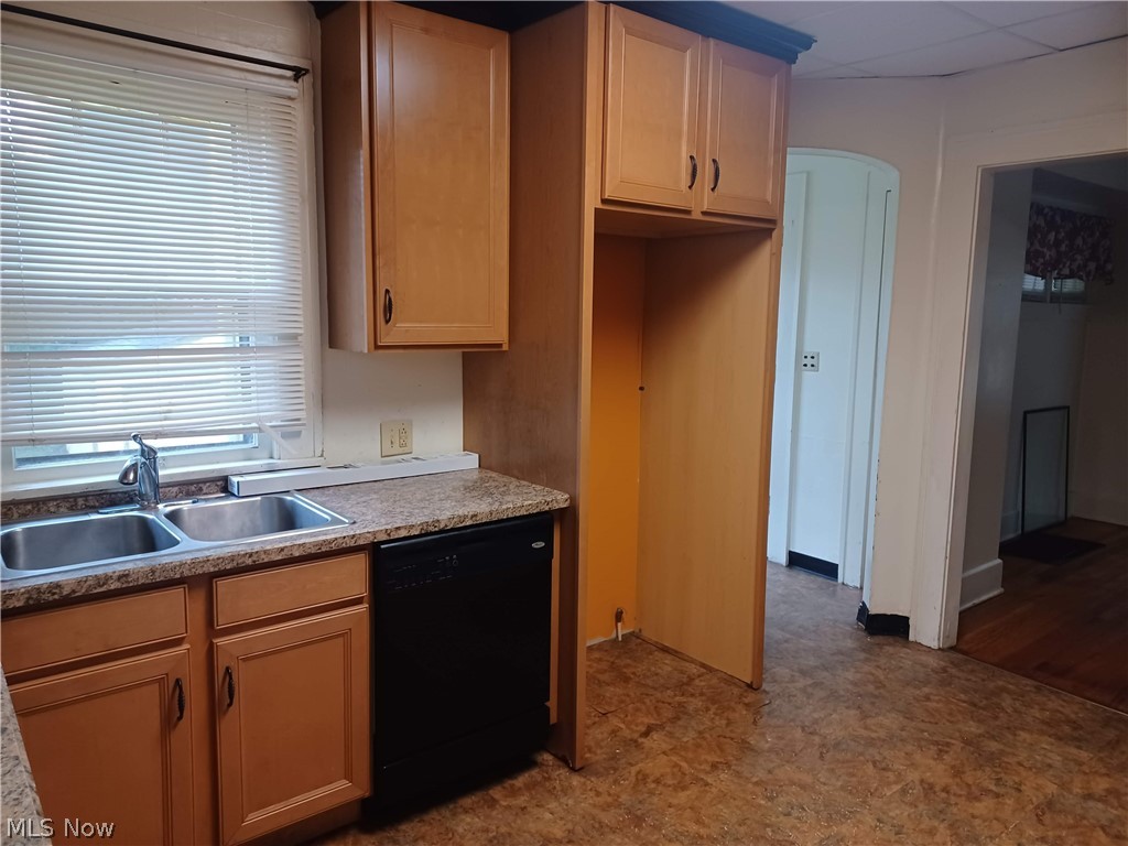 918 Winona Drive Property Photo 6