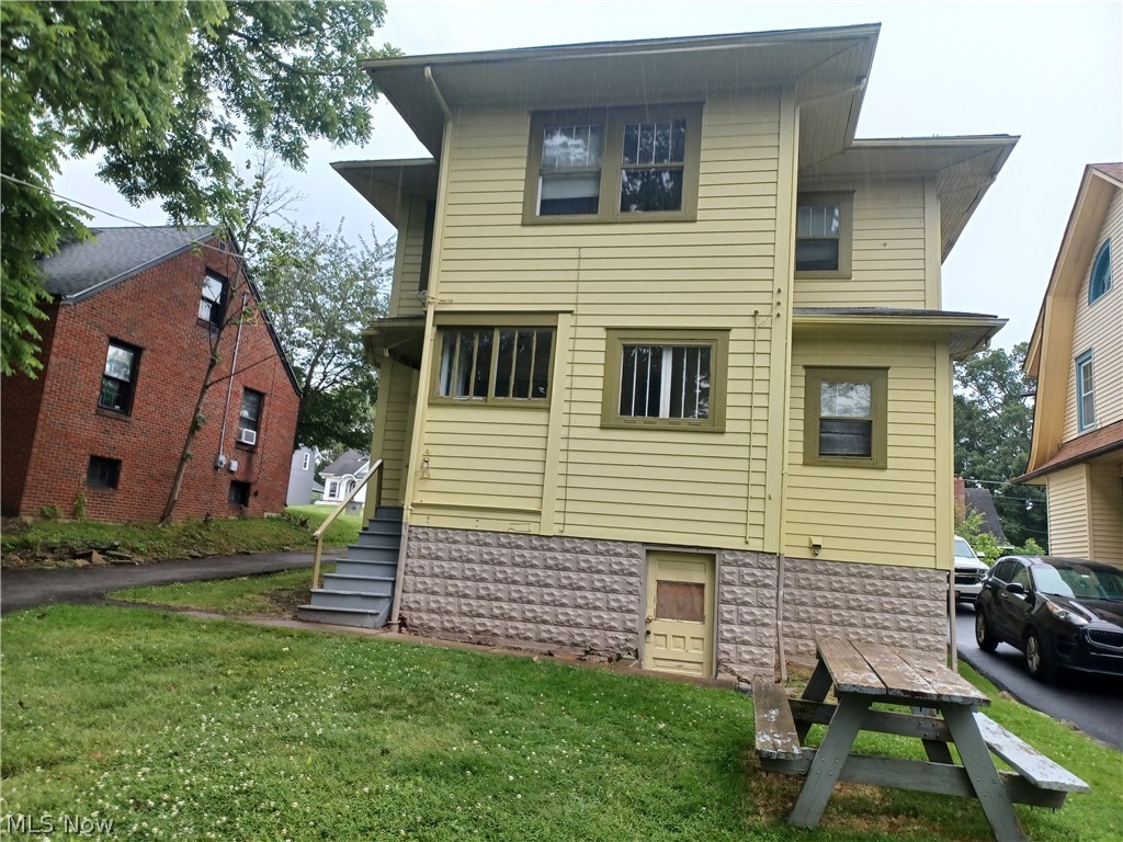 918 Winona Drive Property Photo 14