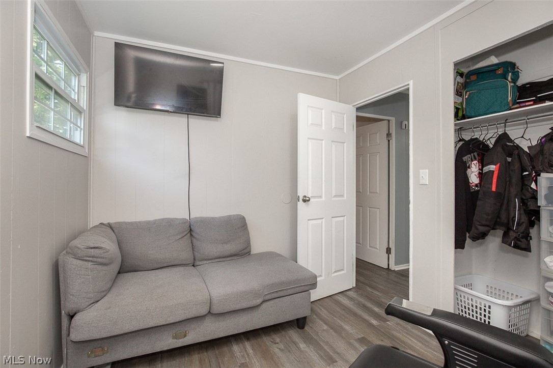 4144 Riverside Drive Property Photo 16