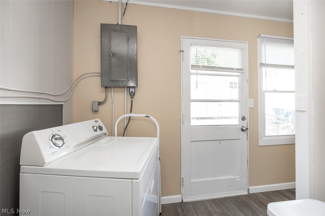 4144 Riverside Drive Property Photo 20