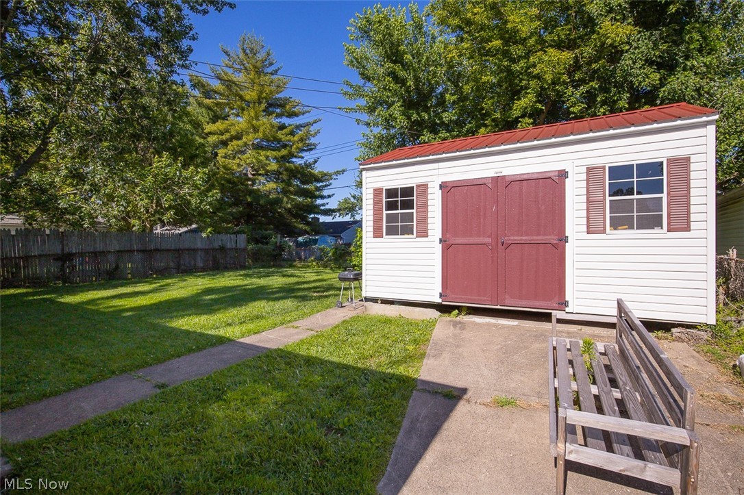 4144 Riverside Drive Property Photo 25