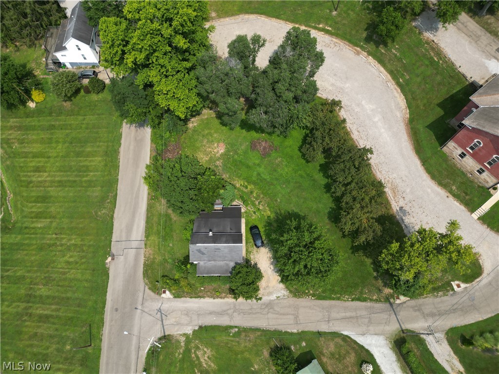 201 Center Street Property Photo 3